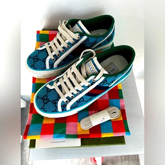 スニーカー GUCCI Woman Sneakers Multicolor 817287FAD7O 9751 Gucci Double Screener Sneakers 816689.FAD7O-9749 GG TO GG